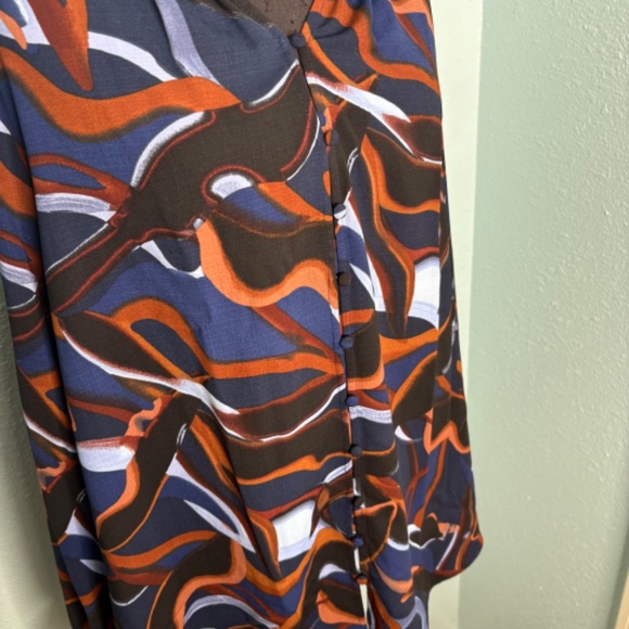 Nine West Mid-Century Modern Blouse - Picture 6 of 12